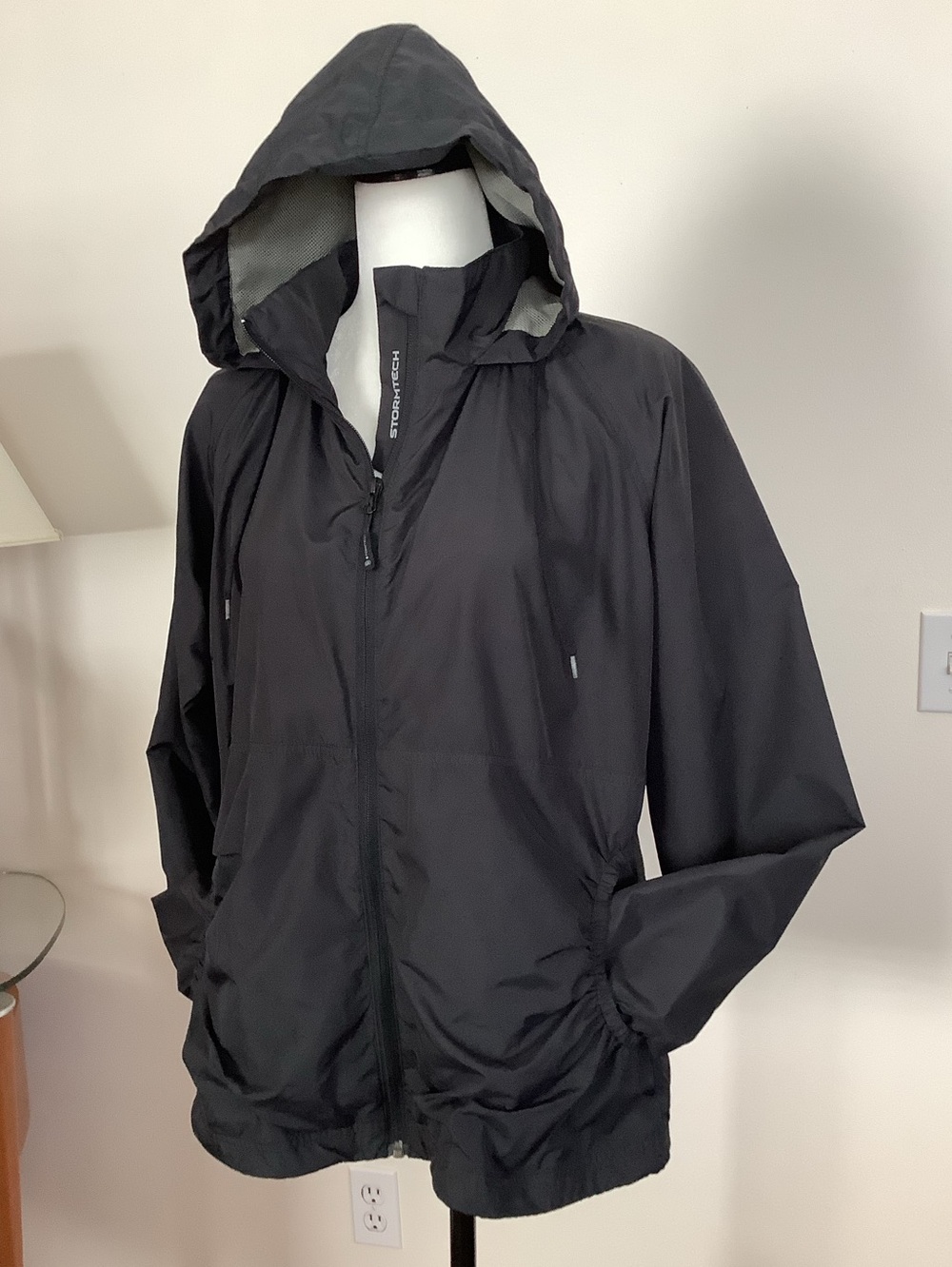 Stormtech Windbreakers Lightweight Women’s Jacket , Black Size L